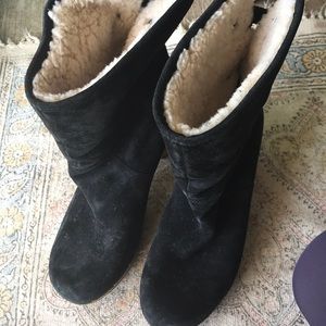 Black Ugg CLOG bootie